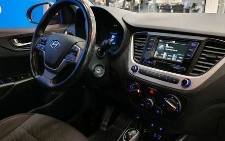 Hyundai Solaris II рестайлинг, 2017 год, 1 299 000 рублей, 18 фотография