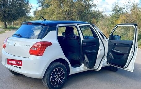 Suzuki Swift V, 2022 год, 1 650 000 рублей, 6 фотография