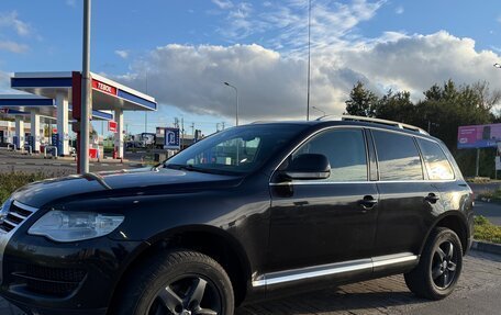 Volkswagen Touareg III, 2010 год, 1 450 000 рублей, 1 фотография