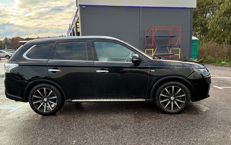 Mitsubishi Outlander III рестайлинг 3, 2014 год, 1 600 000 рублей, 3 фотография