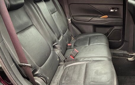 Mitsubishi Outlander III рестайлинг 3, 2014 год, 1 600 000 рублей, 9 фотография