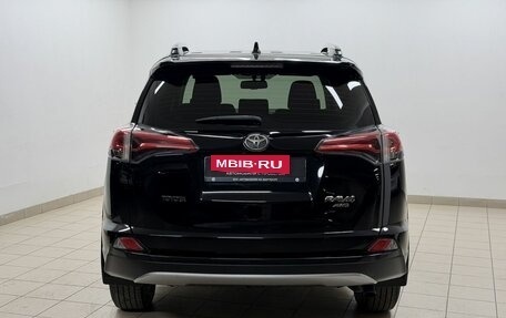 Toyota RAV4, 2018 год, 2 800 000 рублей, 5 фотография