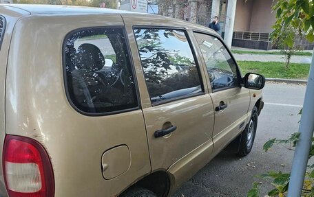 Chevrolet Niva I рестайлинг, 2004 год, 340 000 рублей, 2 фотография