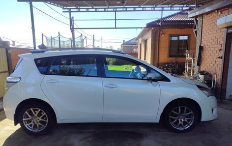 Toyota Verso I, 2013 год, 1 450 000 рублей, 5 фотография