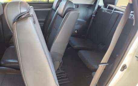 Toyota Verso I, 2013 год, 1 450 000 рублей, 11 фотография