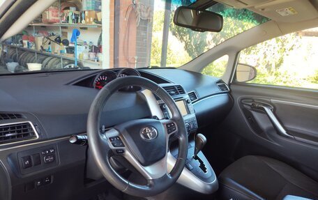 Toyota Verso I, 2013 год, 1 450 000 рублей, 9 фотография