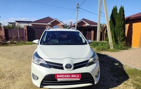 Toyota Verso I, 2013 год, 1 450 000 рублей, 23 фотография