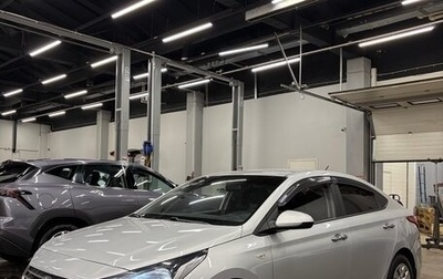 Hyundai Solaris II рестайлинг, 2017 год, 800 000 рублей, 1 фотография
