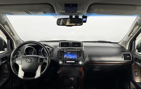 Toyota Land Cruiser Prado 150 рестайлинг 2, 2015 год, 2 989 000 рублей, 24 фотография