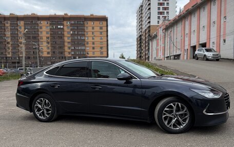 Hyundai Sonata VIII, 2022 год, 2 590 000 рублей, 2 фотография