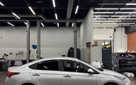 Hyundai Solaris II рестайлинг, 2017 год, 800 000 рублей, 5 фотография
