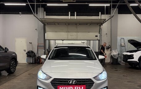 Hyundai Solaris II рестайлинг, 2017 год, 800 000 рублей, 7 фотография