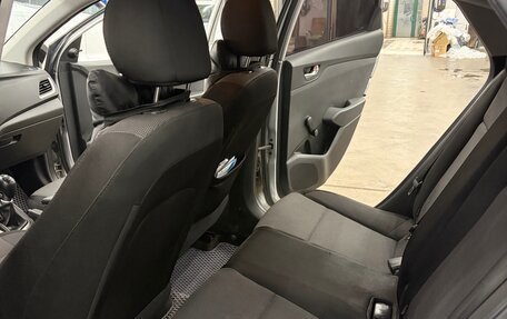 Hyundai Solaris II рестайлинг, 2017 год, 800 000 рублей, 17 фотография