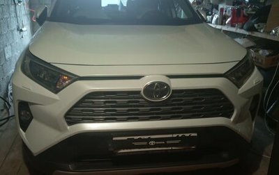 Toyota RAV4, 2020 год, 3 000 000 рублей, 1 фотография