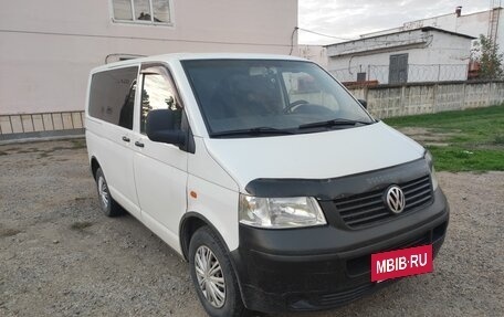 Volkswagen Transporter T5 рестайлинг, 2003 год, 1 050 000 рублей, 2 фотография