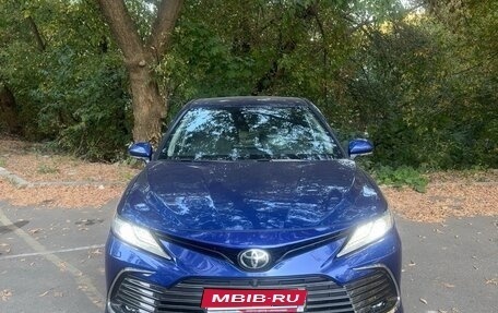 Toyota Camry, 2021 год, 3 700 000 рублей, 1 фотография