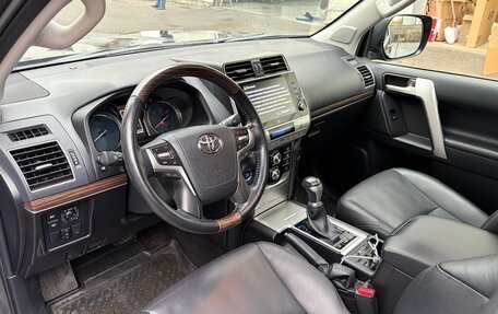 Toyota Land Cruiser Prado 150 рестайлинг 2, 2020 год, 6 950 000 рублей, 9 фотография