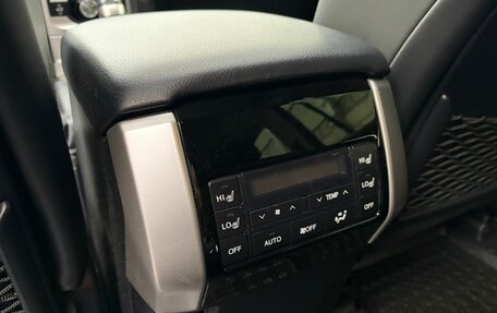 Toyota Land Cruiser Prado 150 рестайлинг 2, 2020 год, 6 950 000 рублей, 14 фотография