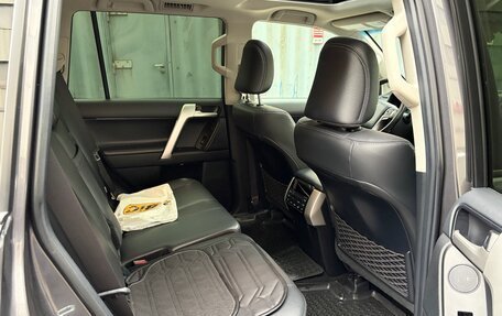Toyota Land Cruiser Prado 150 рестайлинг 2, 2020 год, 6 950 000 рублей, 17 фотография
