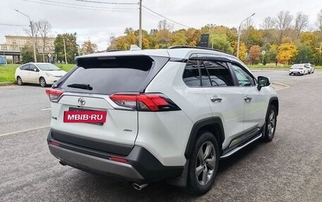 Toyota RAV4, 2020 год, 3 150 000 рублей, 6 фотография