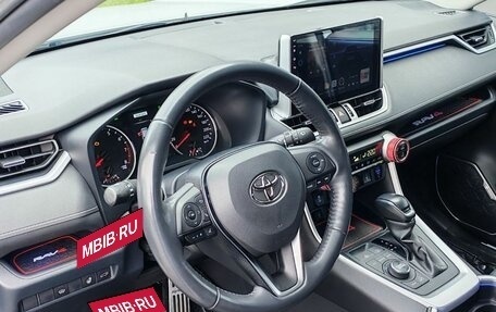 Toyota RAV4, 2020 год, 3 150 000 рублей, 9 фотография