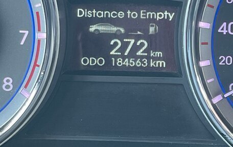 Hyundai Sonata VI, 2012 год, 1 000 000 рублей, 13 фотография