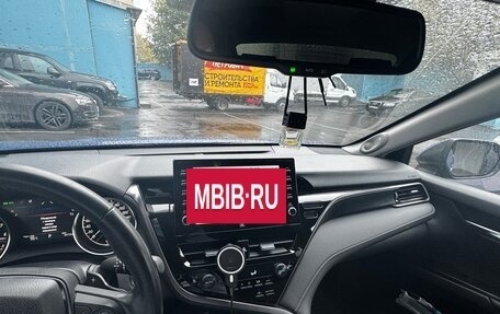 Toyota Camry, 2021 год, 3 700 000 рублей, 6 фотография