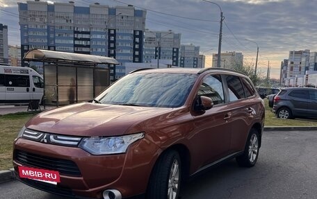 Mitsubishi Outlander III рестайлинг 3, 2012 год, 1 035 000 рублей, 7 фотография