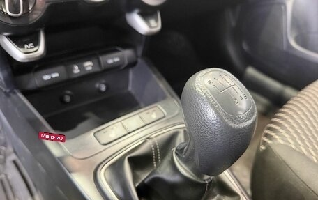 KIA Rio IV, 2018 год, 1 209 000 рублей, 12 фотография