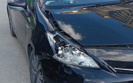 Toyota Prius Alpha I (ZVW40/41), 2012 год, 850 000 рублей, 1 фотография