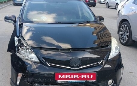 Toyota Prius Alpha I (ZVW40/41), 2012 год, 850 000 рублей, 2 фотография