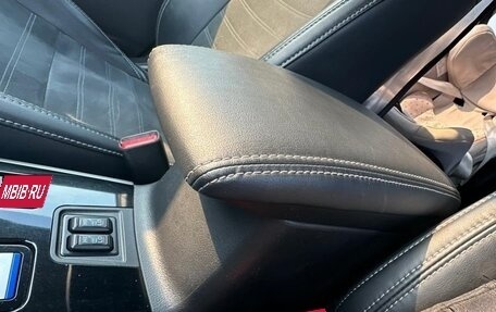 Mitsubishi Outlander III рестайлинг 3, 2018 год, 3 300 000 рублей, 13 фотография