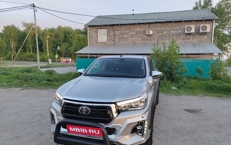 Toyota Hilux VIII, 2018 год, 3 000 000 рублей, 1 фотография