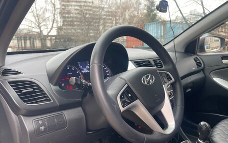 Hyundai Solaris II рестайлинг, 2013 год, 590 000 рублей, 1 фотография