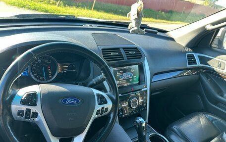 Ford Explorer VI, 2013 год, 1 800 000 рублей, 5 фотография