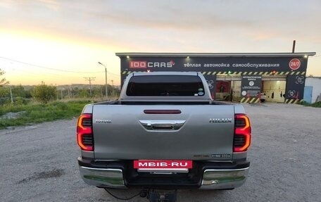 Toyota Hilux VIII, 2018 год, 3 000 000 рублей, 4 фотография