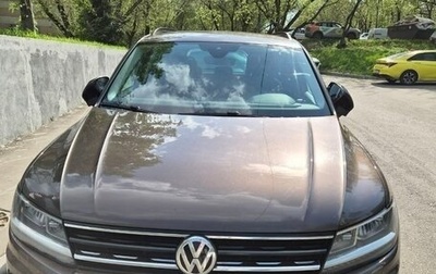 Volkswagen Tiguan II, 2019 год, 1 900 000 рублей, 1 фотография