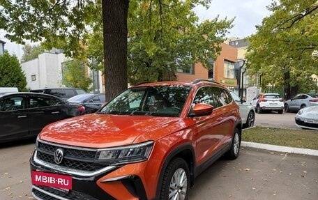 Volkswagen Taos, 2021 год, 2 700 000 рублей, 2 фотография