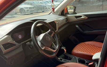 Volkswagen Taos, 2021 год, 2 700 000 рублей, 9 фотография
