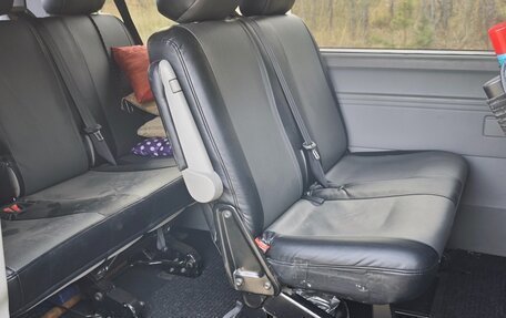 Volkswagen Caravelle T5, 2013 год, 2 150 000 рублей, 7 фотография
