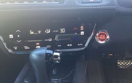 Honda Vezel, 2020 год, 1 490 000 рублей, 10 фотография