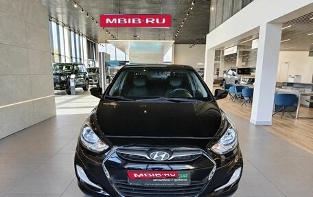 Hyundai Solaris II рестайлинг, 2011 год, 610 000 рублей, 2 фотография