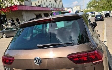 Volkswagen Tiguan II, 2019 год, 1 900 000 рублей, 2 фотография