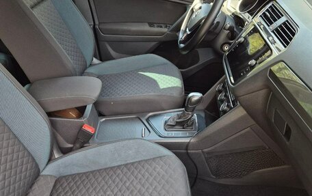 Volkswagen Tiguan II, 2019 год, 1 900 000 рублей, 8 фотография