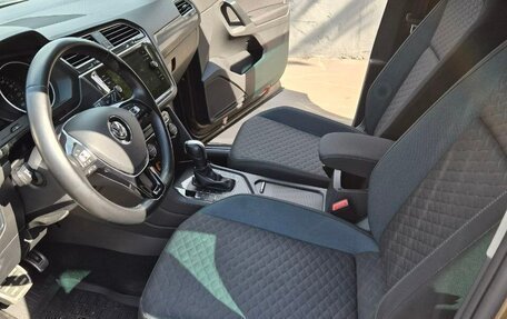 Volkswagen Tiguan II, 2019 год, 1 900 000 рублей, 9 фотография