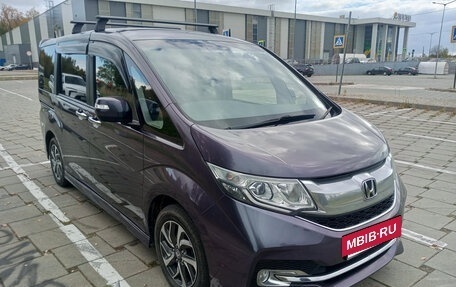 Honda Stepwgn IV, 2016 год, 1 800 000 рублей, 5 фотография