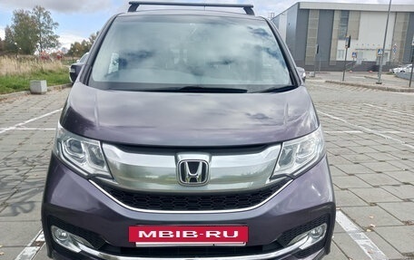 Honda Stepwgn IV, 2016 год, 1 800 000 рублей, 4 фотография
