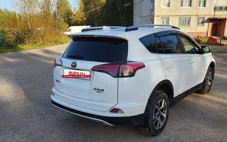 Toyota RAV4, 2017 год, 1 950 000 рублей, 5 фотография