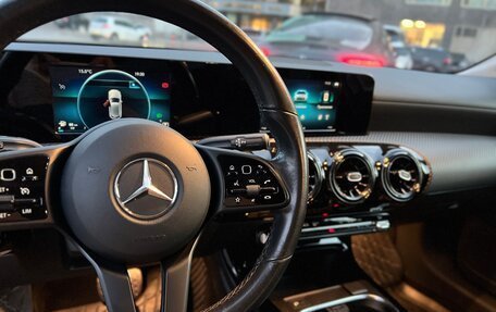 Mercedes-Benz A-Класс, 2019 год, 2 100 000 рублей, 9 фотография