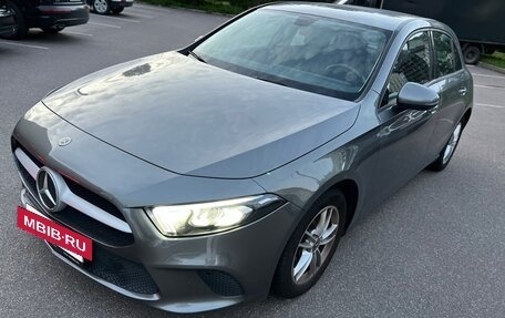 Mercedes-Benz A-Класс, 2019 год, 2 100 000 рублей, 3 фотография